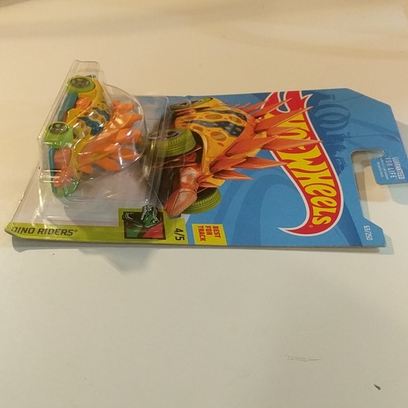 Hot Wheels Motosaurus - Picture 6 of 8
